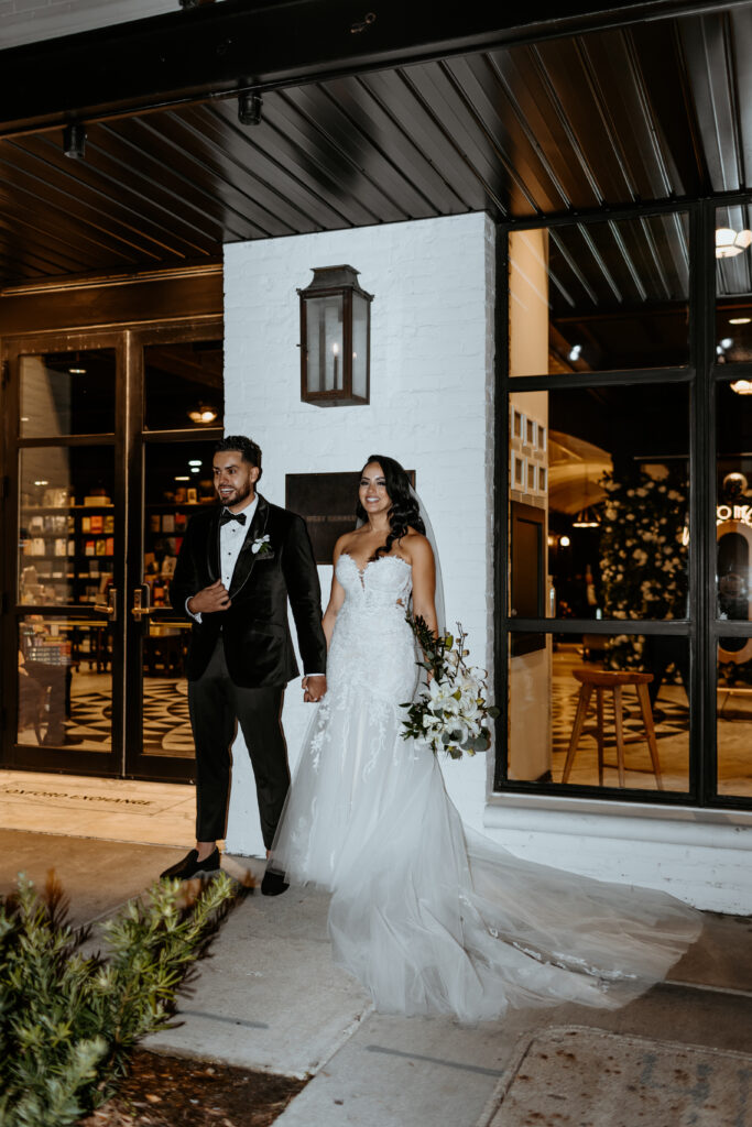 Elegant Wedding in Tampa | Oxford Exchange